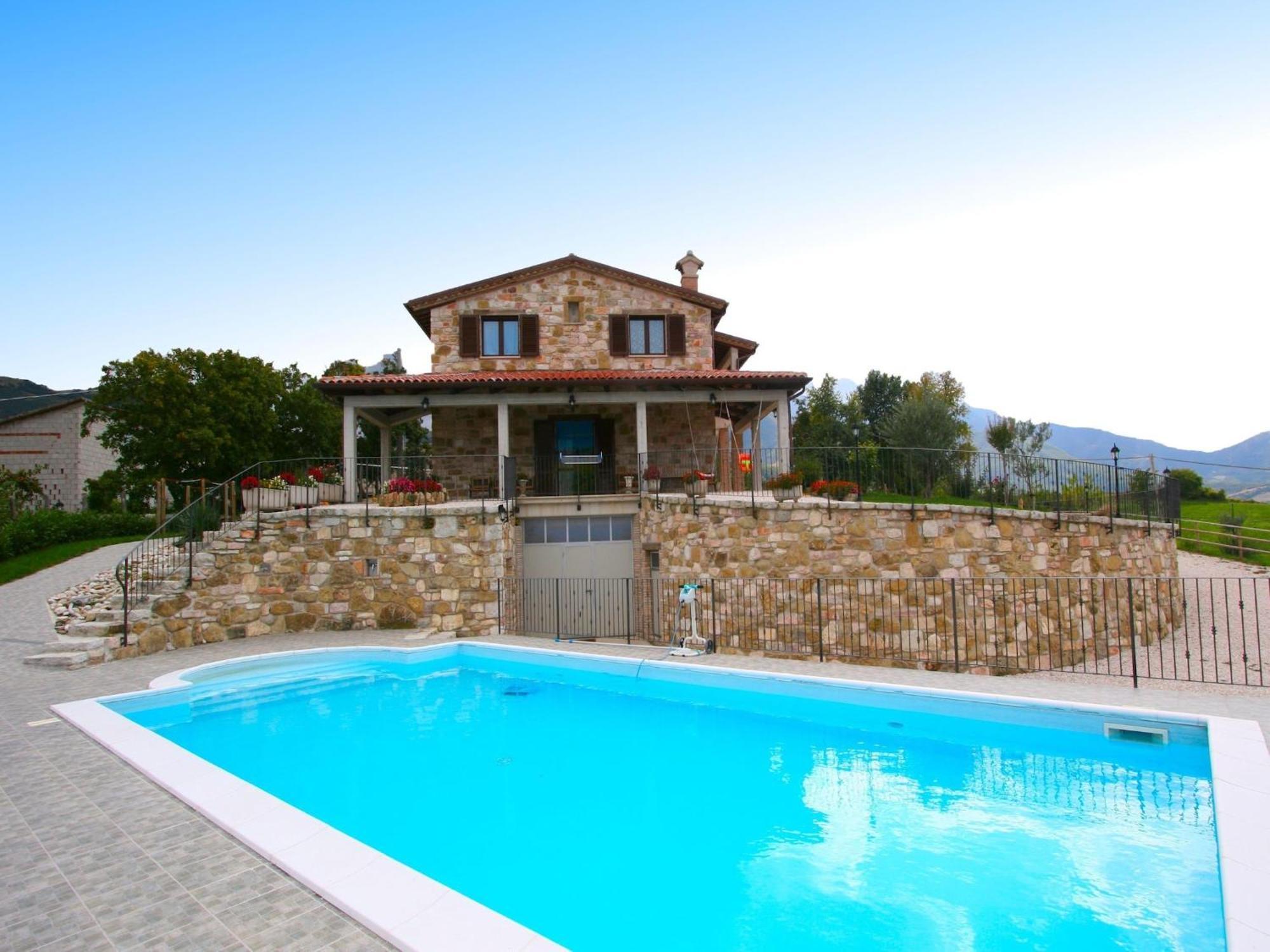Timeless Villa In Cagli With Garden And Swimming Pool Exteriér fotografie