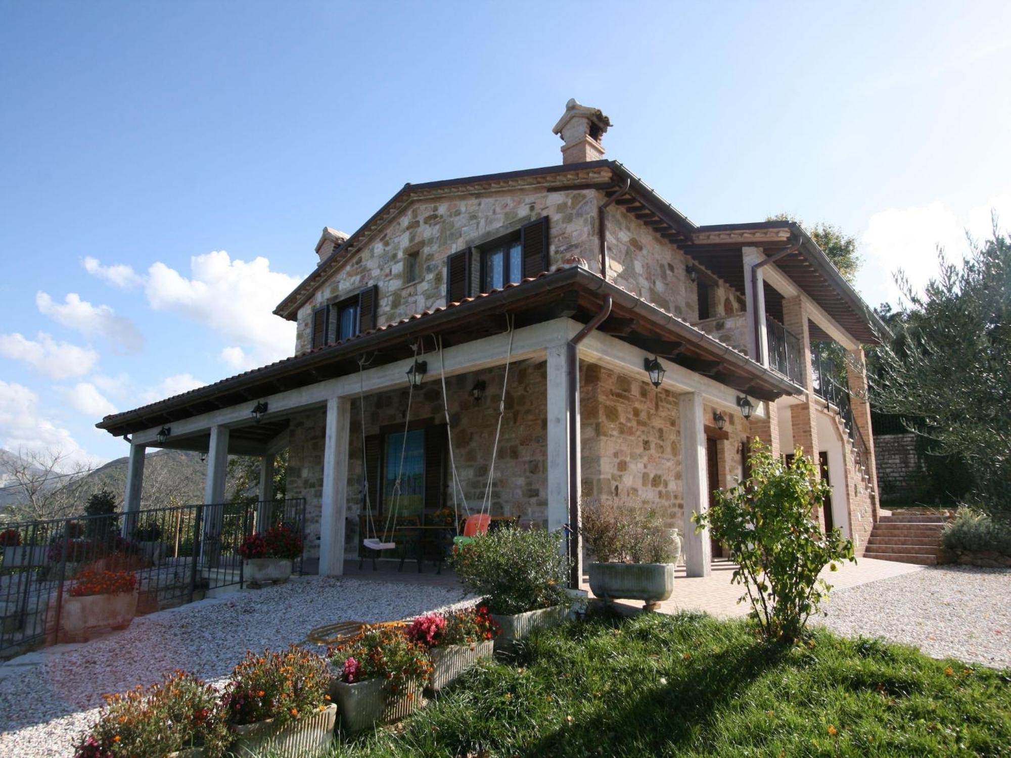 Timeless Villa In Cagli With Garden And Swimming Pool Exteriér fotografie